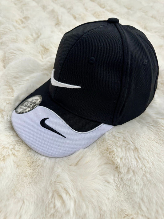 Sapca Nk Negru/Alb